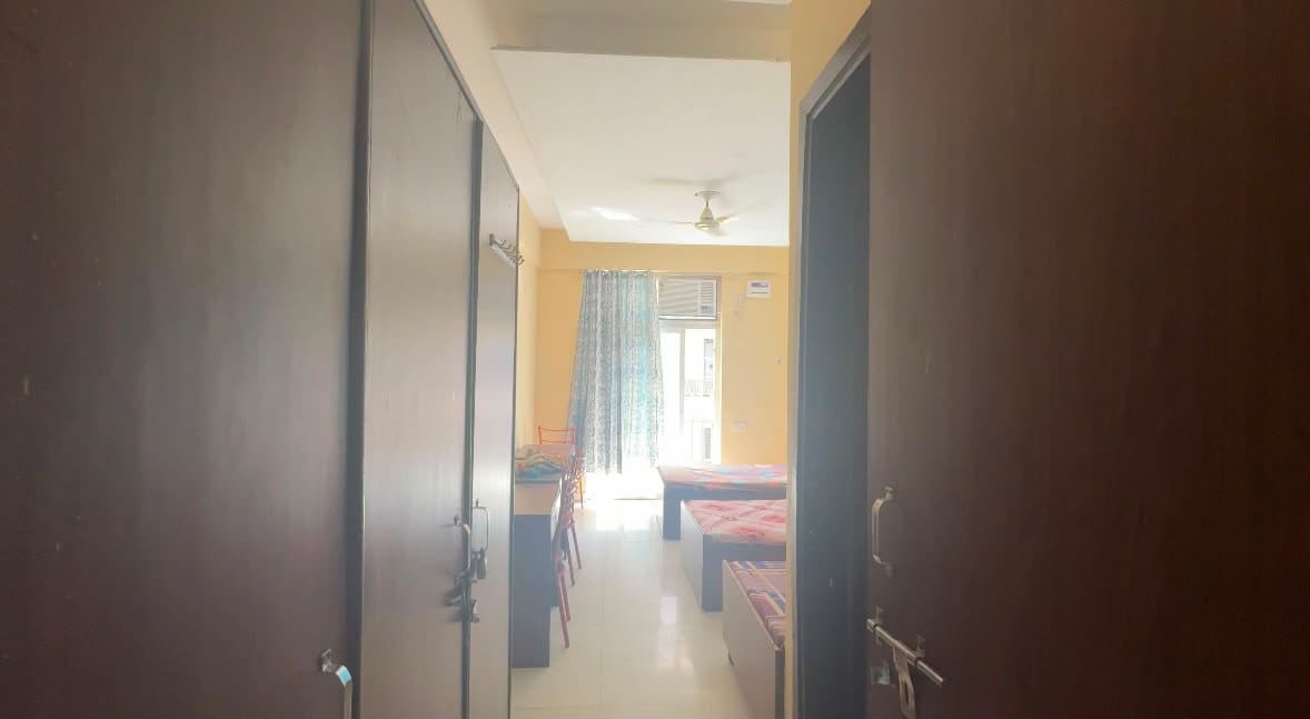 White House Boys Hostel Gallery Image 13